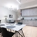 Apartamento Dashaus 2 Bedroom *