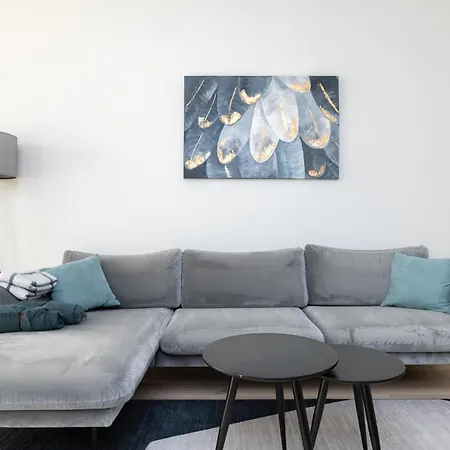 Dashaus 2 Bedroom Apartment