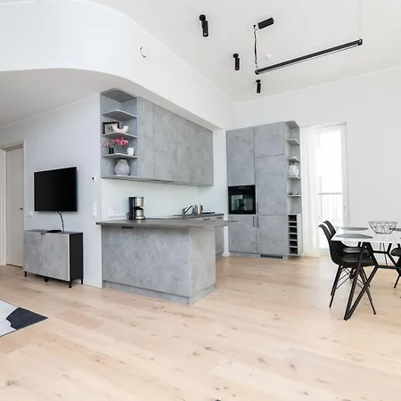 Dashaus 2 Bedroom *