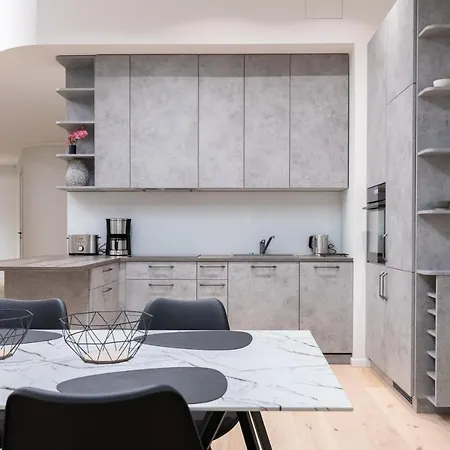 Dashaus 2 Bedroom * Tallin